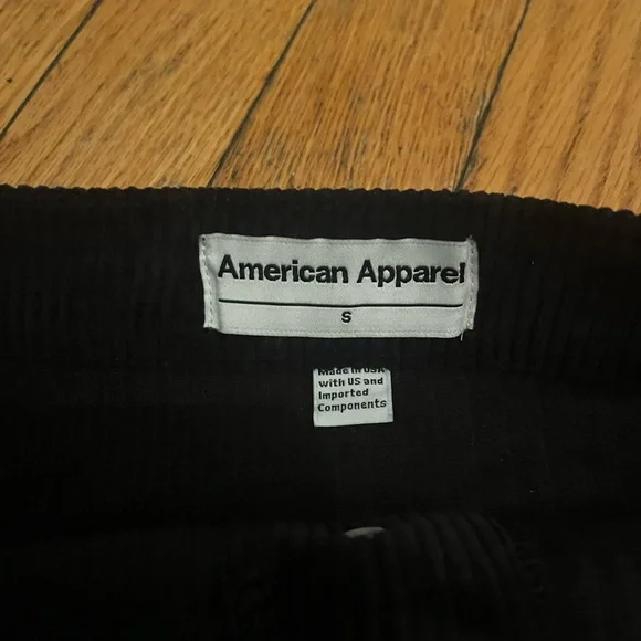 American Apparel Black Corduroy Mini Skirt in Size S - Picture 2 of 3